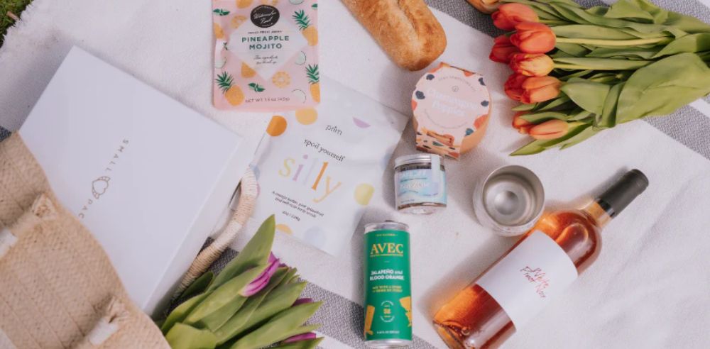 Personalized Offering The Art of Personalization: How to Make Every Gift Special - SMALL PACKAGES