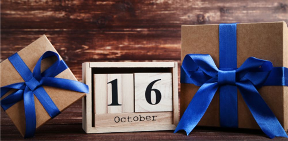 Wooden calendar with gift boxes